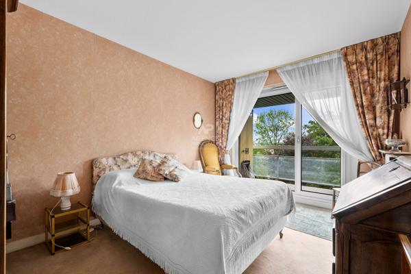 Appartement SAINT GERMAIN EN LAYE / LE PECQ 5 pièce(s) 105 m2 €595 000 ** - Référence 17286