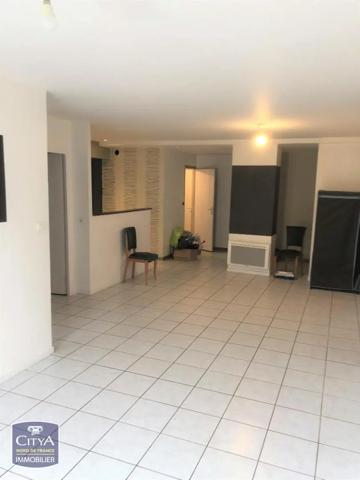 Appartement à louer 3 pièces 74.1m² Lille (59260)