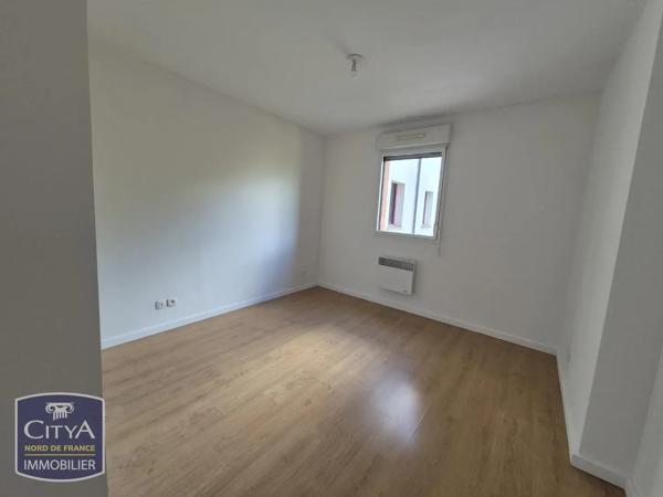 Appartement à louer 2 pièces 44.26m² Valenciennes (59300)