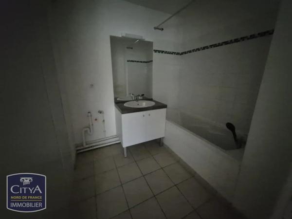 Appartement à louer 2 pièces 44.26m² Valenciennes (59300)