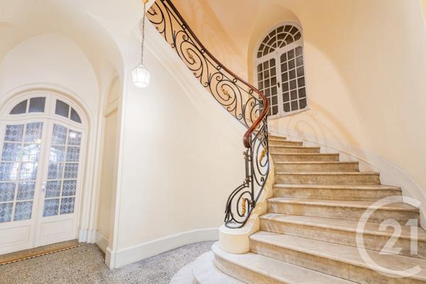 Appartement F3 à vendre  3 pièces - 82,50 m 2   MENTON  - 06