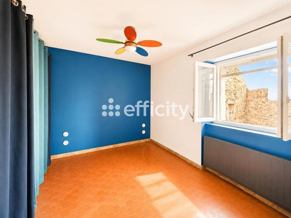 Appartement
         3 pièces
        - 83 m² 350 000 € *