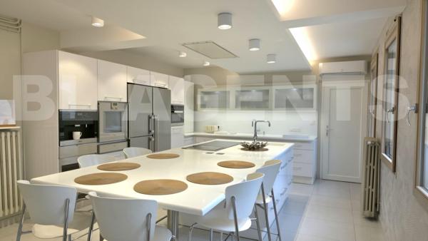 Hôtel particuliers/ Villa/ Bureau professionnel