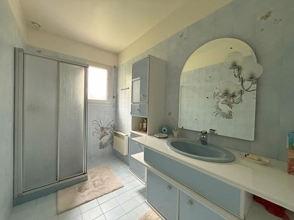 JOLIE MAISON DE 126 M² AU CALME DANS UN ENVIRONEMENT CHAMPETRE .