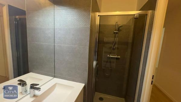 Appartement à louer 3 pièces 77.88m² Rueil-Malmaison (92500)