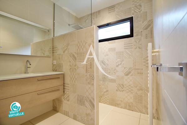 LATTES - VILLA CONTEMPORAINE - 2016 - 175 m² - 5 CHAMBRES - PISCINE TRADITIONNELLE - GARAGE - LOCAL À VÉLOS