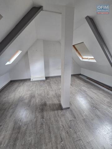 À louer – Appartement duplex F4/5 a Mongaillard