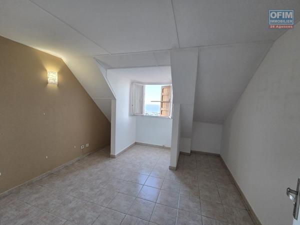 À louer – Appartement duplex F4/5 a Mongaillard