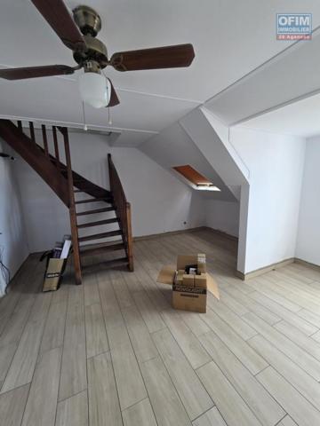 À louer – Appartement duplex F4/5 a Mongaillard