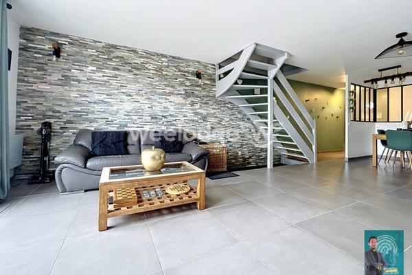 Maison à vendre 6 pièces de 100 m² à Jouy-le-Moutier