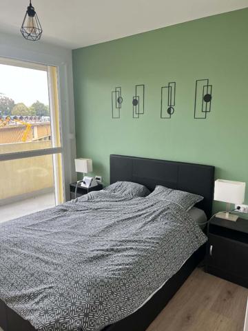 A LOUER  BEL APPARTEMENT  MEUBLE A ST QUENTIN 02100.