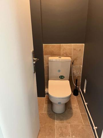 A LOUER  BEL APPARTEMENT  MEUBLE A ST QUENTIN 02100.