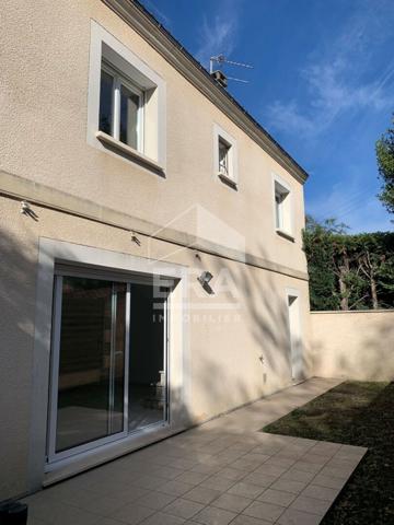 MAISON T 06 AVEC JARDIN ET DEPENDANCE