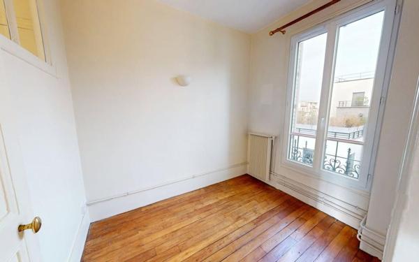 Appartement à vendre    2 pièces • 42,05 m2 Asnières-sur-Seine