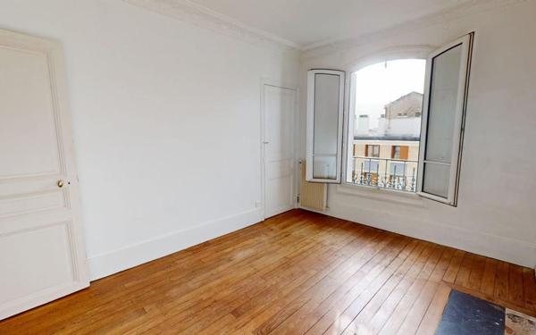 Appartement à vendre    2 pièces • 42,05 m2 Asnières-sur-Seine