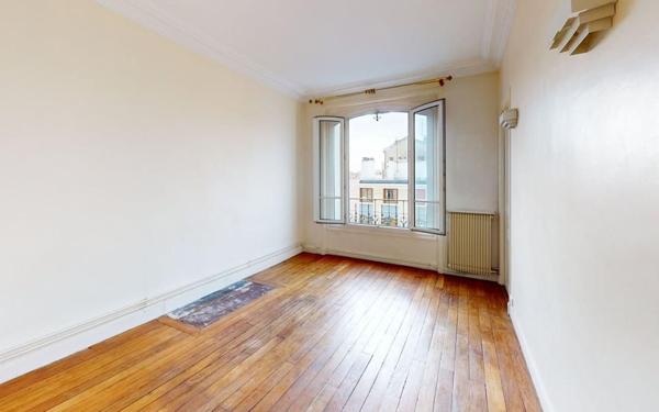 Appartement à vendre    2 pièces • 42,05 m2 Asnières-sur-Seine