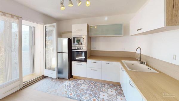 Dernier étage – Lumineux T4 de 85 m² avec loggia