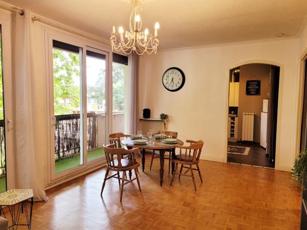 LOCATION MEUBLEE- PAU  - DE GAULLE : Appartement T3 de 77m2 avec balcon au dernier étage