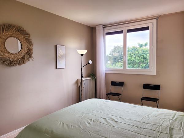 LOCATION MEUBLEE- PAU  - DE GAULLE : Appartement T3 de 77m2 avec balcon au dernier étage