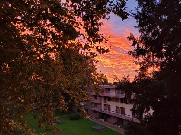LOCATION MEUBLEE- PAU  - DE GAULLE : Appartement T3 de 77m2 avec balcon au dernier étage
