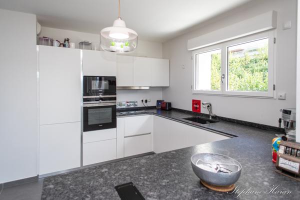 Evian les Bains appartement T4 duplex 134m² meublé terrasse vue lac