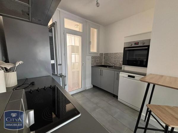 Appartement à louer 3 pièces 59.6m² Nîmes (30000)