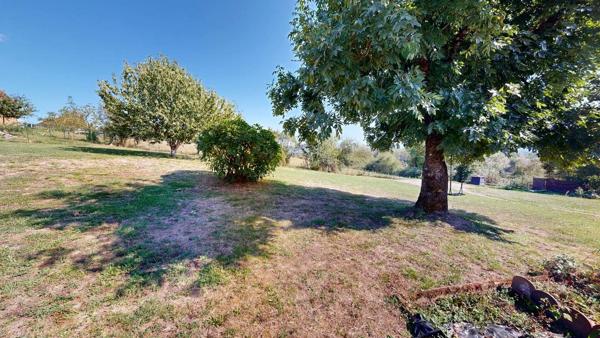 Villa de Plain-Pied avec garage de 50 m²  et vue dégagée sur les montagnes