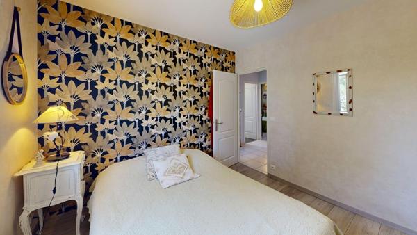 Villa de Plain-Pied avec garage de 50 m²  et vue dégagée sur les montagnes