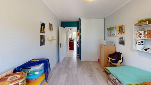 Villa de Plain-Pied avec garage de 50 m²  et vue dégagée sur les montagnes