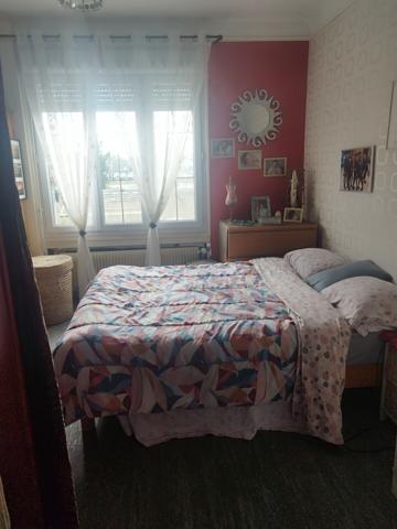 Maison de 4 logements plus jardin