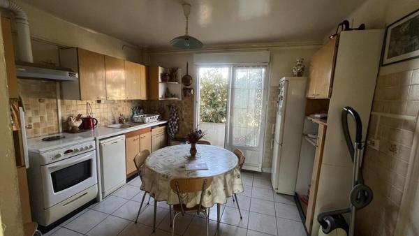 Maison de 4 logements plus jardin