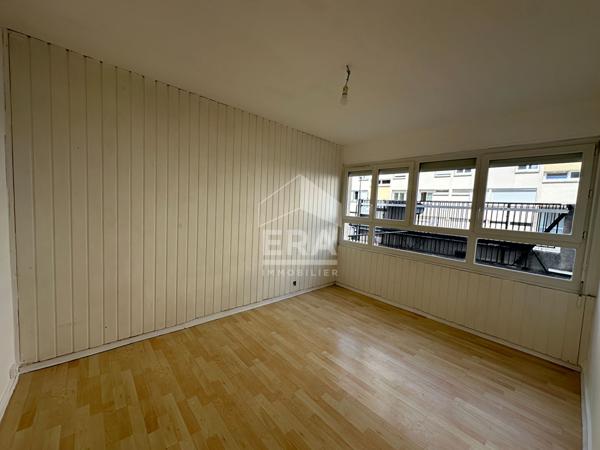 CHATEAUROUX -  Proche Belles-isle - Appartement de type 4 - Parking - cave