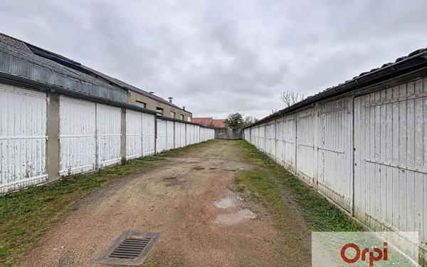 Stationnement à louer    12 m2 Montluçon