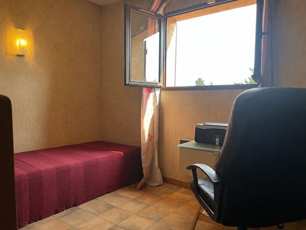 Maison Vinassan 4 pièce(s) 182 m2