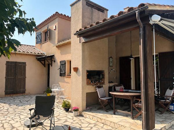 Maison Vinassan 4 pièce(s) 182 m2