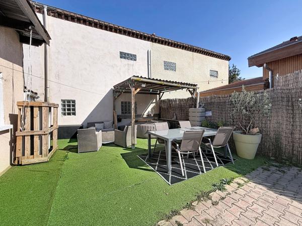 Maison
         4 pièces
        - 93 m² 219 900 €*