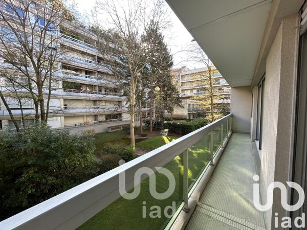 Appartement 2 pièces de 53 m² à Paris (75015)