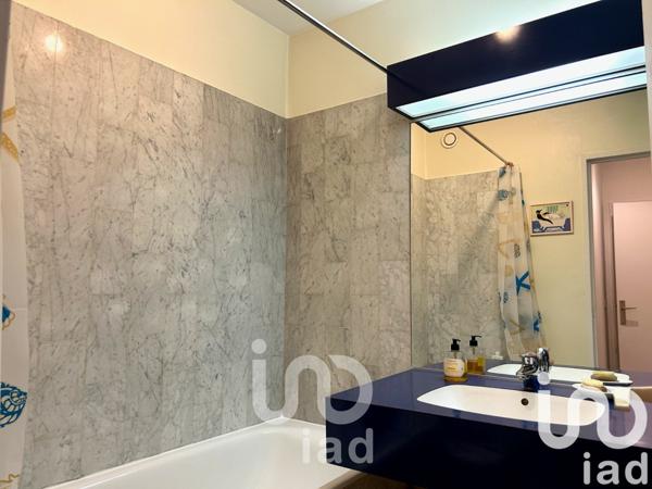 Appartement 2 pièces de 53 m² à Paris (75015)