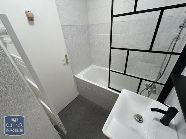 Appartement à louer 1 pièce 21.86m² Clermont-Ferrand (63000)