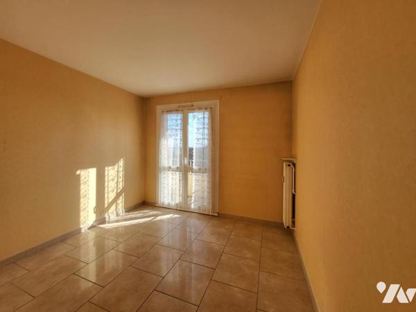 Résidence Le Champagne - spacieu type 4 avec balcon et garage