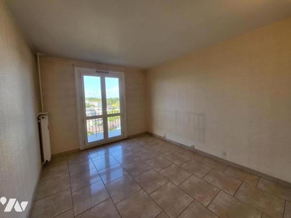 Résidence Le Champagne - spacieu type 4 avec balcon et garage