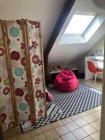 Appartement * 1 Pièces * 17 M² * 44000 Nantes * 383 * 15 * 398,  
Nantes 44000