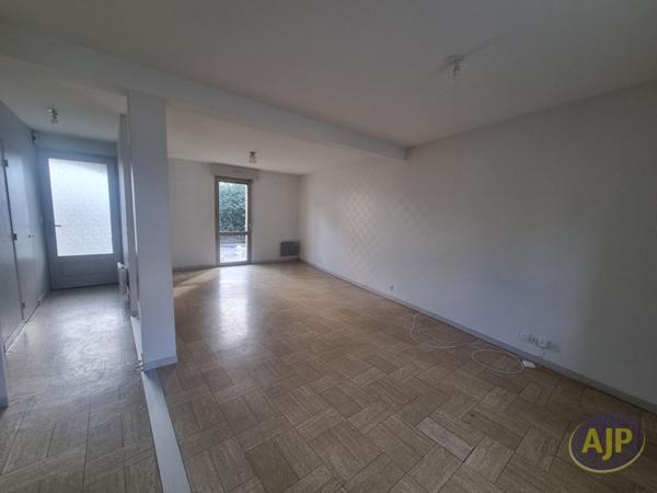 Location appartement Vern Sur Seiche : 663 € - AJP Immobilier Pacé