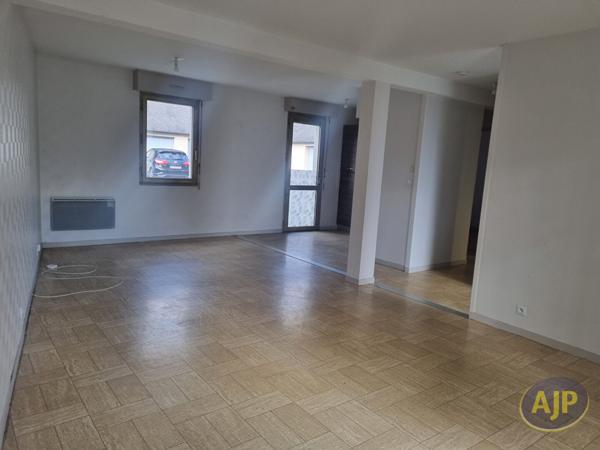 Location appartement Vern Sur Seiche : 663 € - AJP Immobilier Pacé