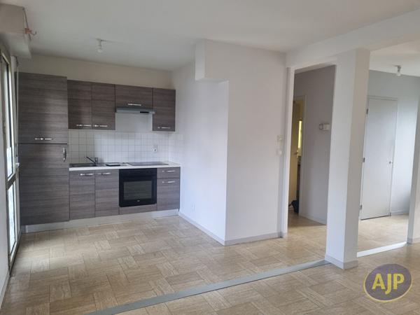 Location appartement Vern Sur Seiche : 663 € - AJP Immobilier Pacé