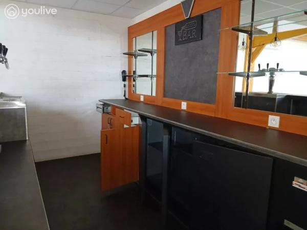 Ensemble immobilier d’activité de 770 m² avec revenu locatif immédiat – Terrain clos de 2 300 m²