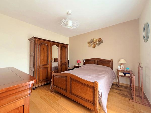 Maison La Couronne 5 pièce(s) - 3 CH -132 m2