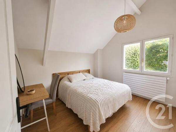Maison à vendre  5 pièces - 115,73 m 2   ST MAUR DES FOSSES  - 94