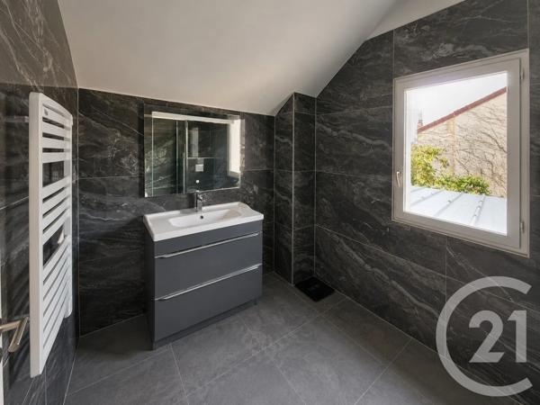 Maison à vendre  5 pièces - 115,73 m 2   ST MAUR DES FOSSES  - 94