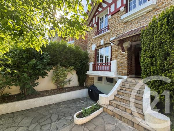 Maison à vendre  5 pièces - 115,73 m 2   ST MAUR DES FOSSES  - 94